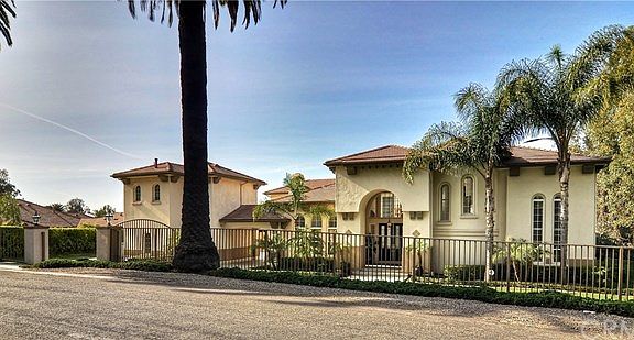 2nd image of 420 S Peralta Hills Dr