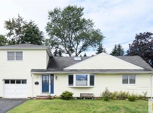 9 Hedden Pl, Middletown, NJ 07748