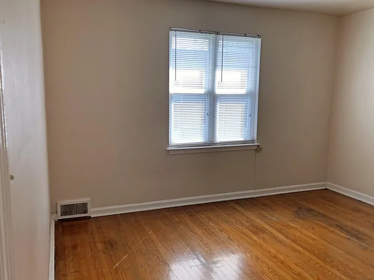 Nola Court Apartments — Photo 53