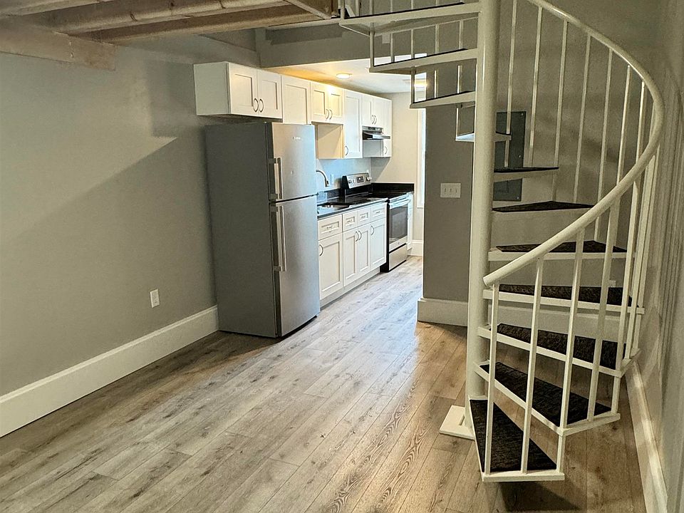 1st image of 10 Monarch Way #202