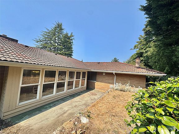2nd image of 628 E Titus Street