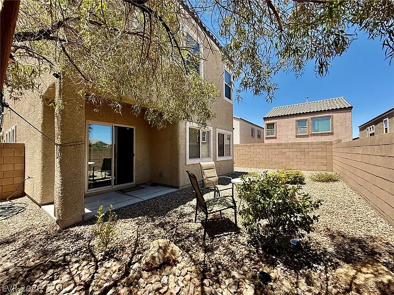 2848 Glass Vine Ct — Photo 14