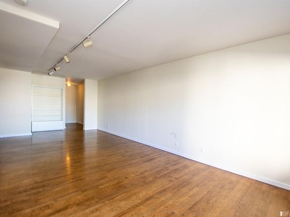 3rd image of 2416 Geary Blvd #A