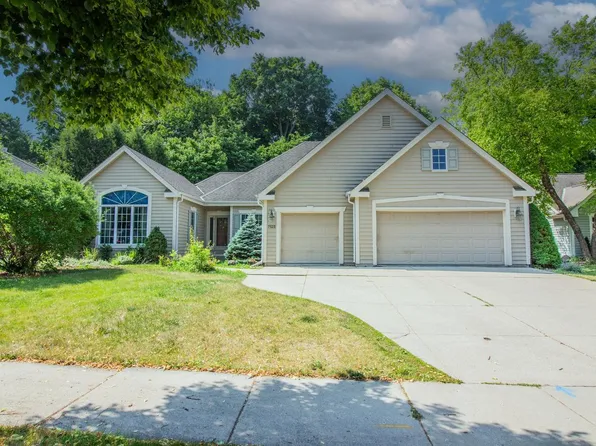 N34W7525 Lincoln BOULEVARD, Cedarburg, WI 53012