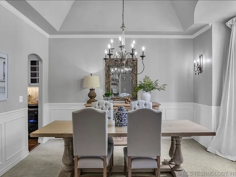 1200 S Laurel Ave — Photo 13