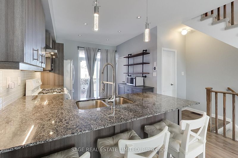 Ajax Townhouse for rent - 2 Bedrooms — photo 7