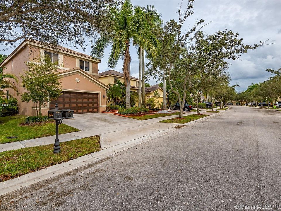 1st image of 451 Conservation Dr #451