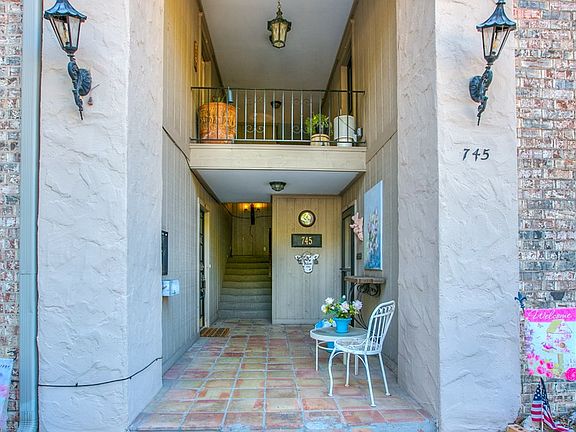 5th image of 745 S Park St APT D