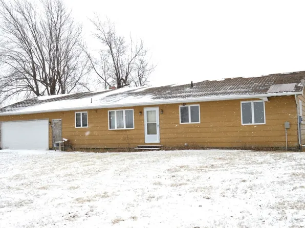 1902 62nd Street Dr, Garrison, IA 52229