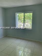4th image of 1090 NE 129th St APT 202
