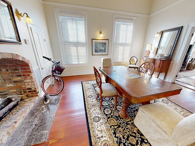 648 Clayton St — Photo 12