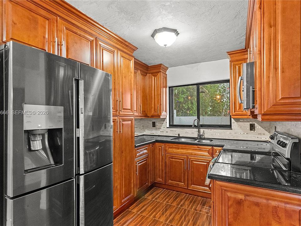 1st image of 5065 NW 195th Ln