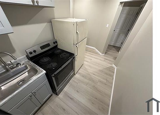 2nd image of 4737 Frankford Ave #C2
