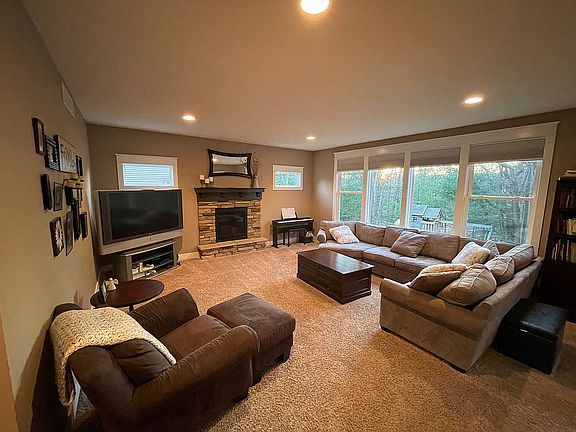 5th image of 16873 Birchview Dr