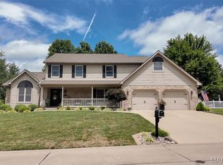 315 Lake Forest Dr, Belleville, IL