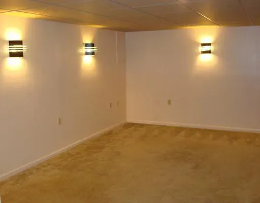 3490 Burbank Dr — Photo 23