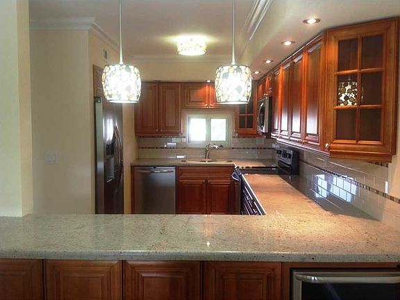 4th image of 800 S Hollybrook Dr APT 303