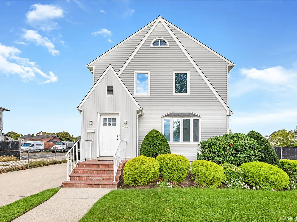 2069 Bellmore Ave