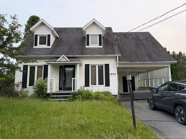 1234 Principale St, Edmundston, NB E7C 1L9