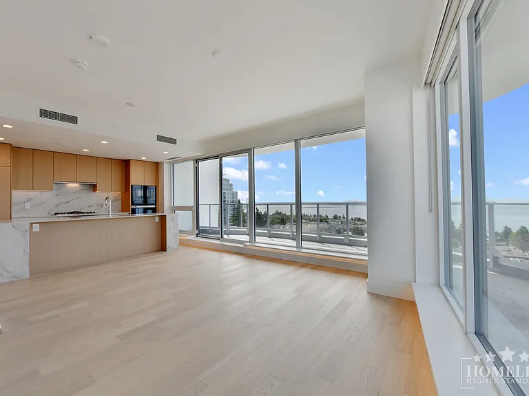 1475 Foster St #1105 — Photo 7
