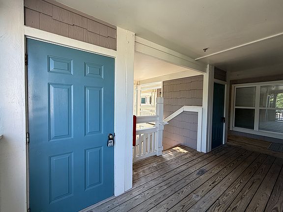 4th image of 7834 Village Harbor Dr