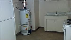 3rd image of 1038 E Lansing Way