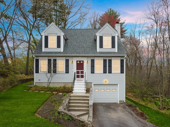 15 Stillwater Rd, Methuen, MA 01844