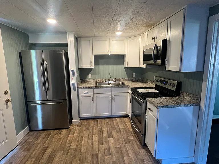 259 Allen St #A — Photo 9