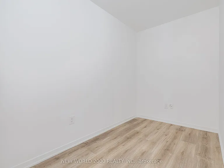 101 Roehampton Ave #2002 — Photo 8