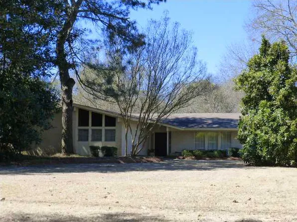 3574 Bankhead Ave, Montgomery, AL 36111