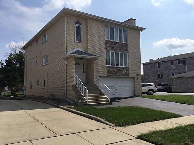1st image of 8835 N Chester Ave #3