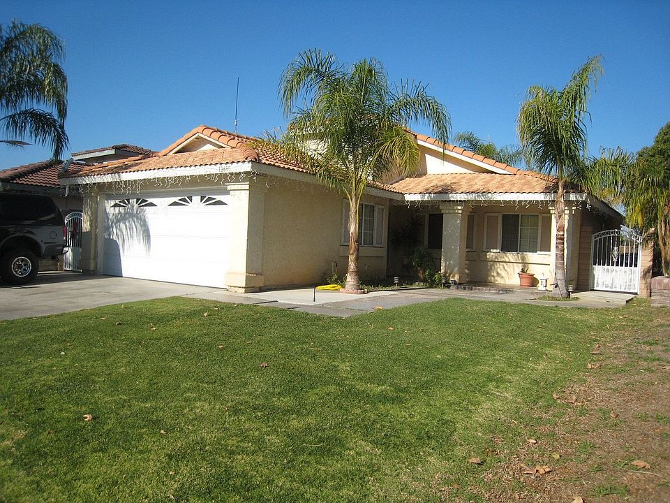 COMPLIMENTS OF PARK PLACE REAL ESTATE