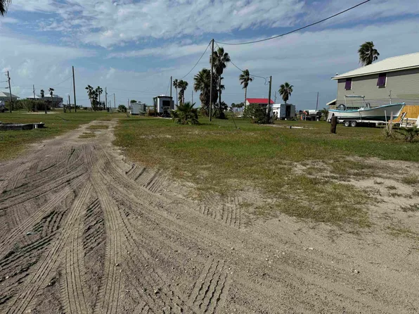 162 W Central Ave, Grand Isle, LA 70358