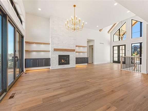 3rd image of 17021 Parkhill St