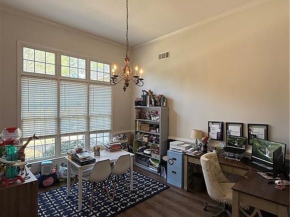 5th image of 304 Maple Grove Ct