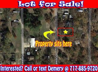 Flower St, Quinlan, TX 75474