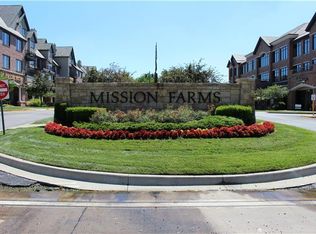 10531 Mission Rd UNIT 310B, Leawood, KS 66209