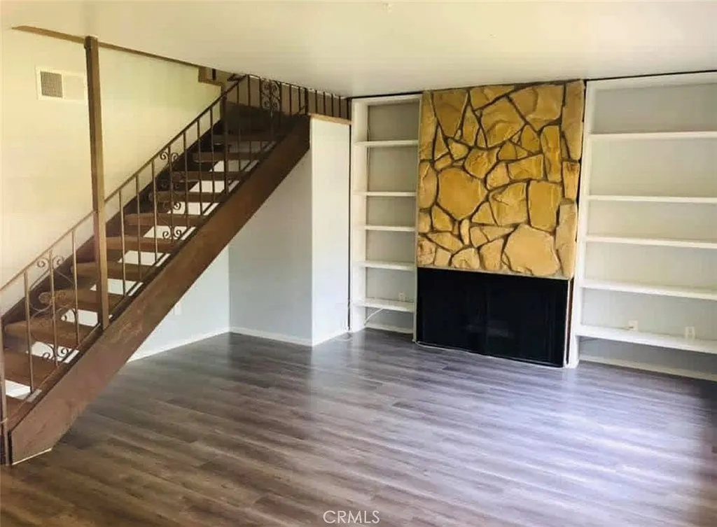3 bed, 1257 sqft, $3,500 — Photo 2