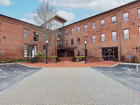 2nd image of 39 Millyard Unit 101