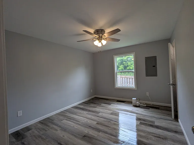 80 Sunrise Ln — Photo 6