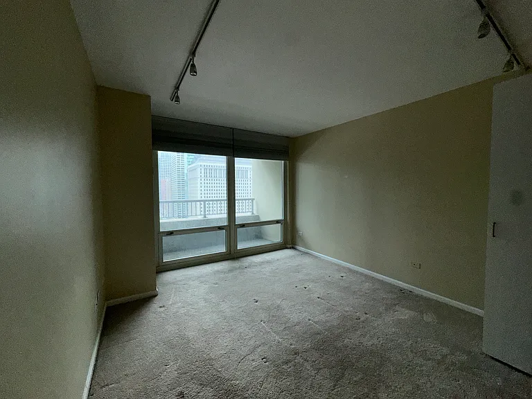 345 N La Salle Dr #2006 — Photo 21