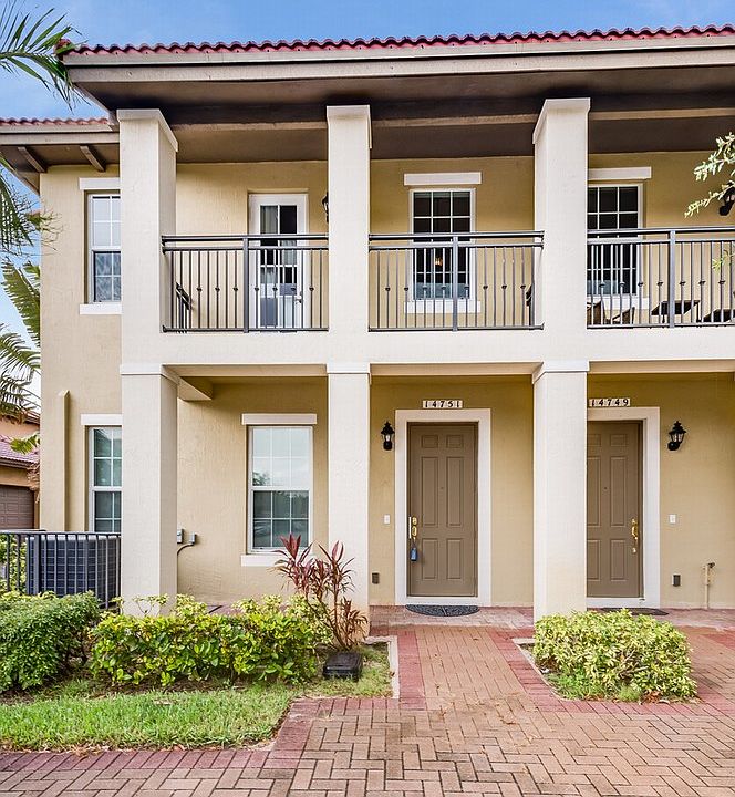 14751 SW 11 Court, Pembroke Pines, FL 33027