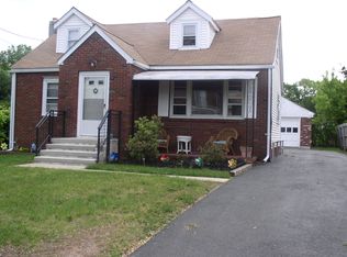 972 1st Ave, Raritan, NJ 08869