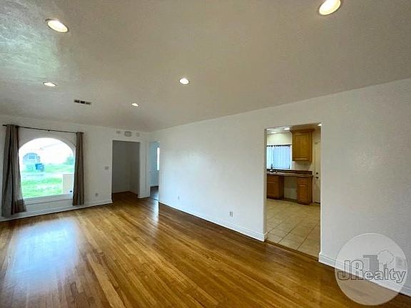 2nd image of 7700 S Harvard Blvd