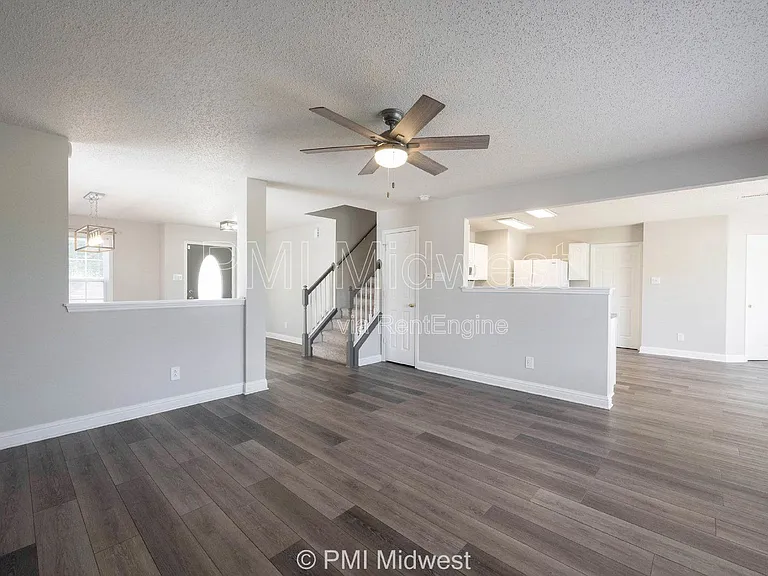 859 Runnymede Dr — Photo 8