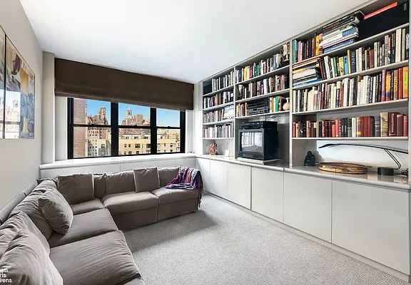 5th image of 165 E 72nd St APT 14E