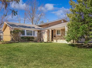 620 Clover Ln, Schaumburg, IL 60193
