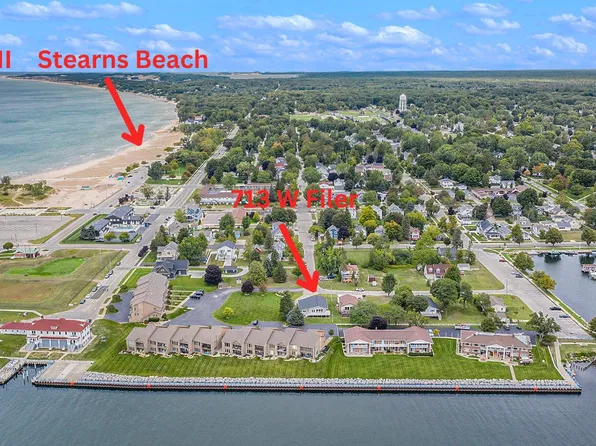 713 W Filer St, Ludington, MI 49431