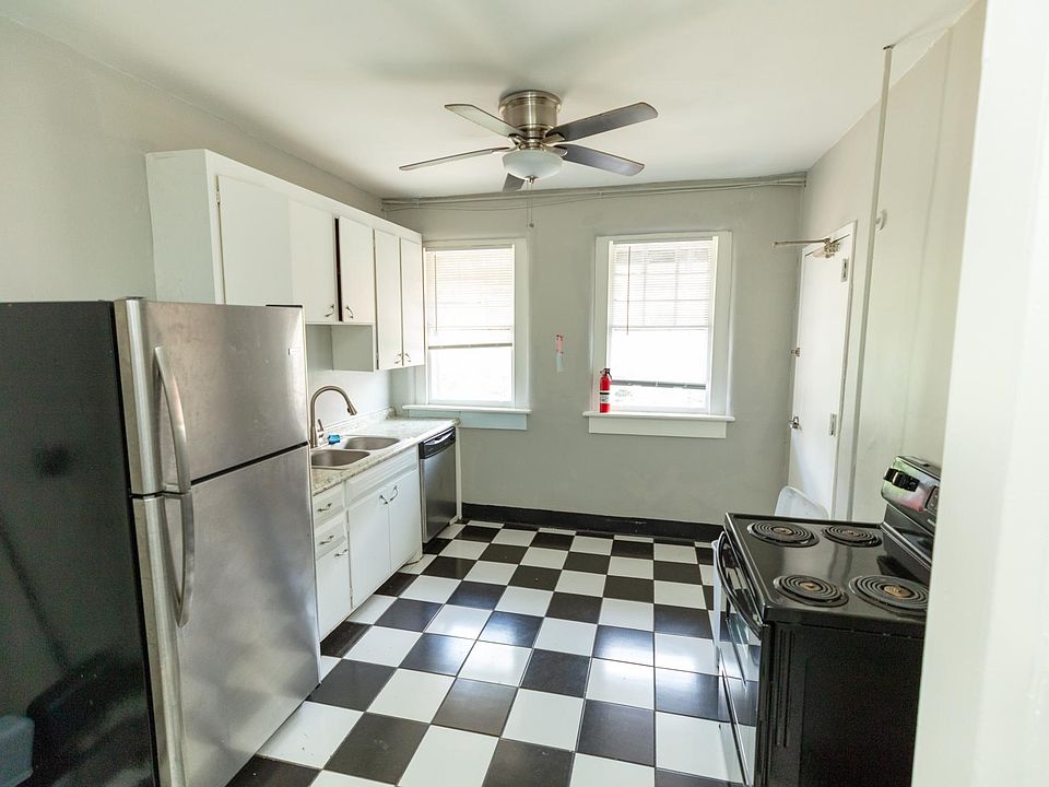 2nd image of 1707 Acklen Ave