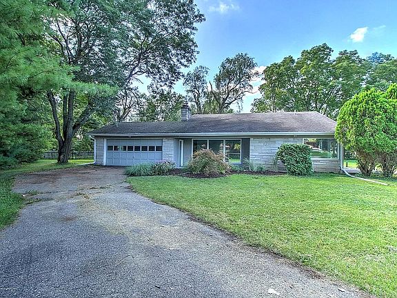 2nd image of 2691 Skyline Ct
